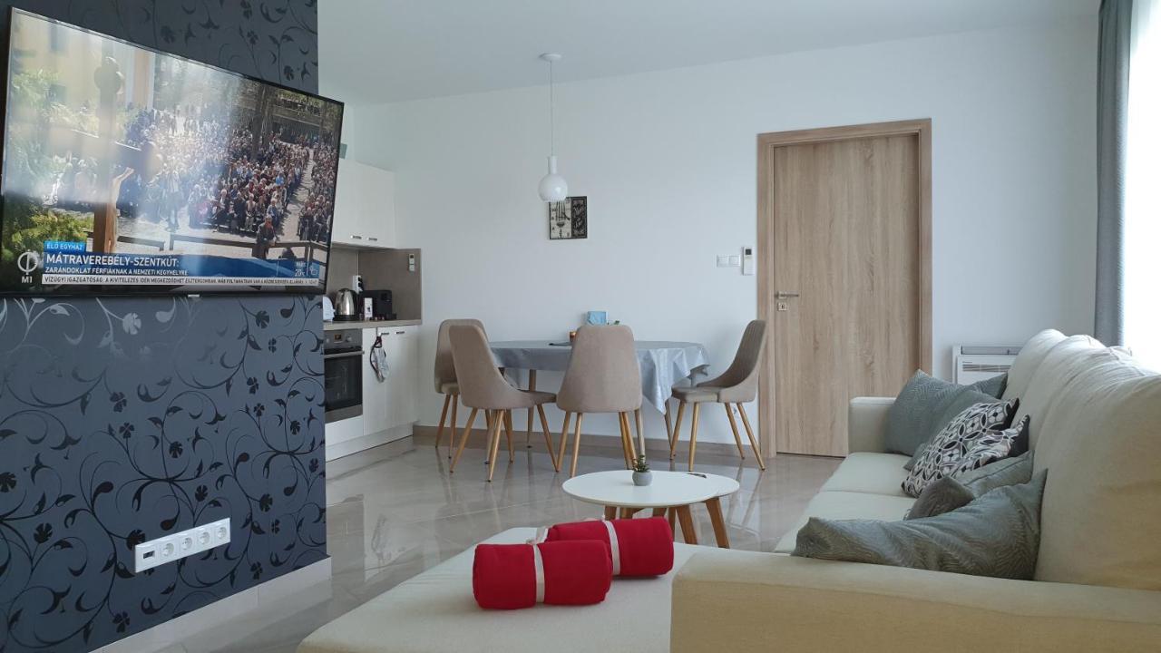 Kékvitorla Apartman Keszthely Exterior foto